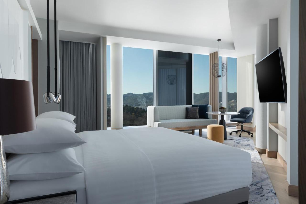 Tirana Marriott Hotel Экстерьер фото