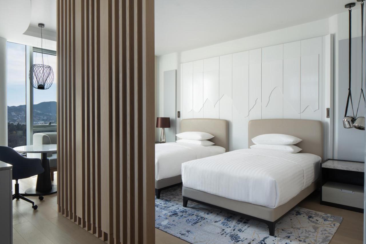 Tirana Marriott Hotel Экстерьер фото
