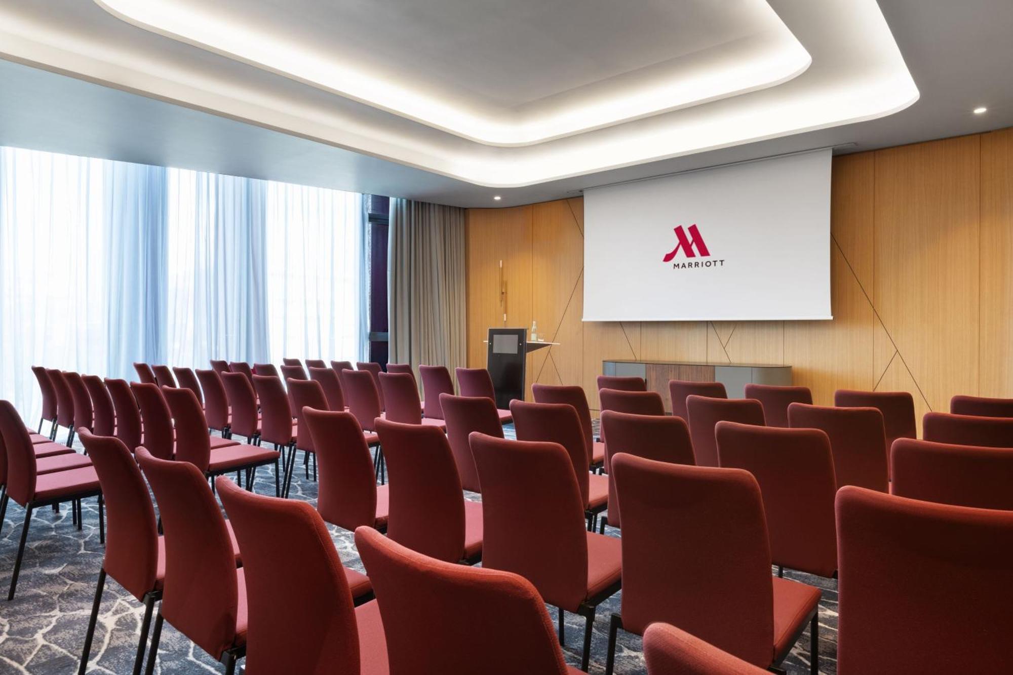 Tirana Marriott Hotel Экстерьер фото