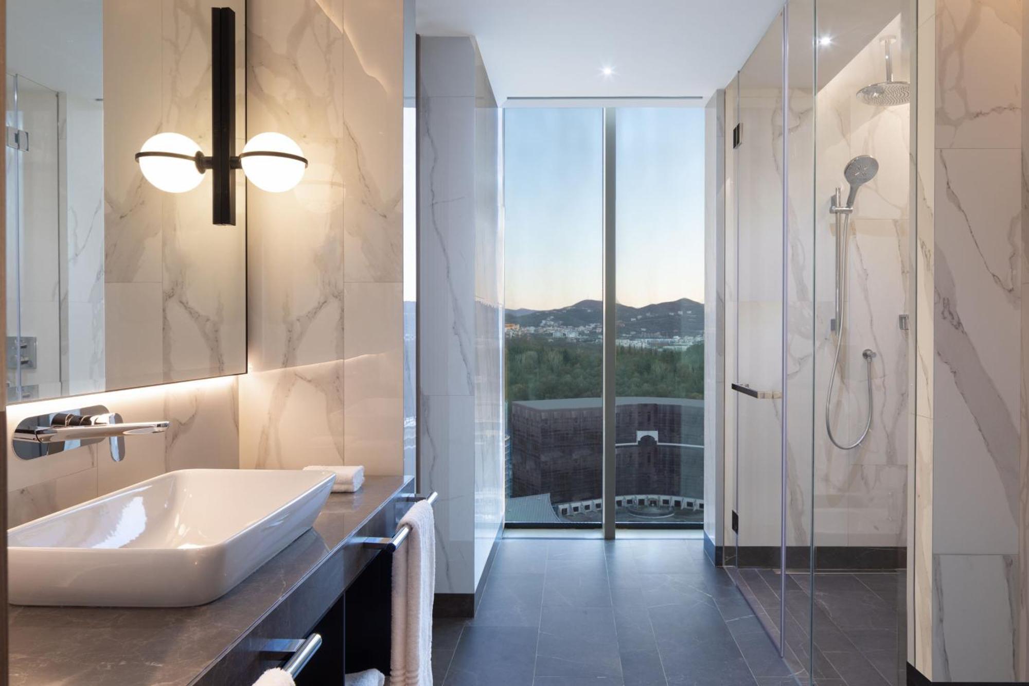 Tirana Marriott Hotel Экстерьер фото