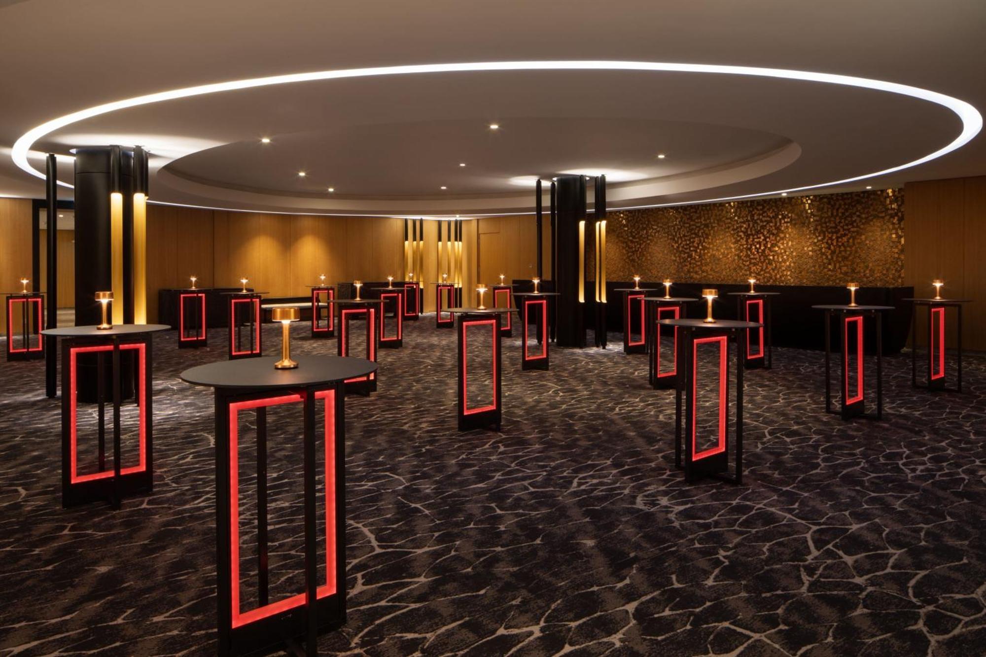 Tirana Marriott Hotel Экстерьер фото