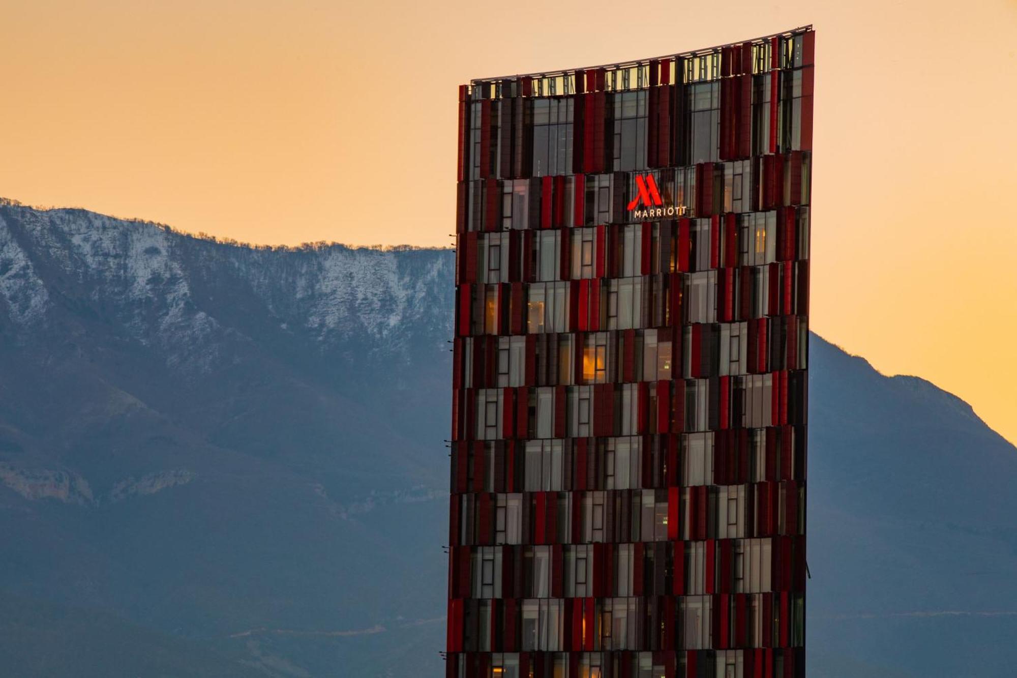Tirana Marriott Hotel Экстерьер фото
