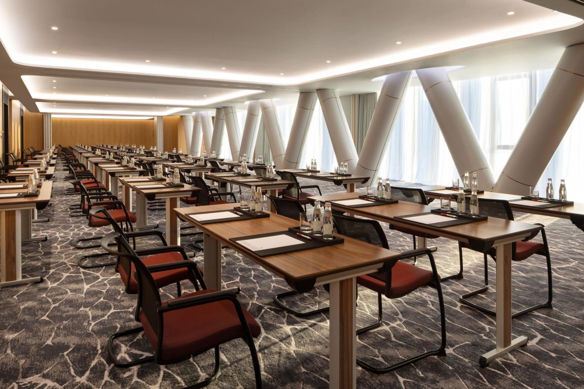 Tirana Marriott Hotel Экстерьер фото