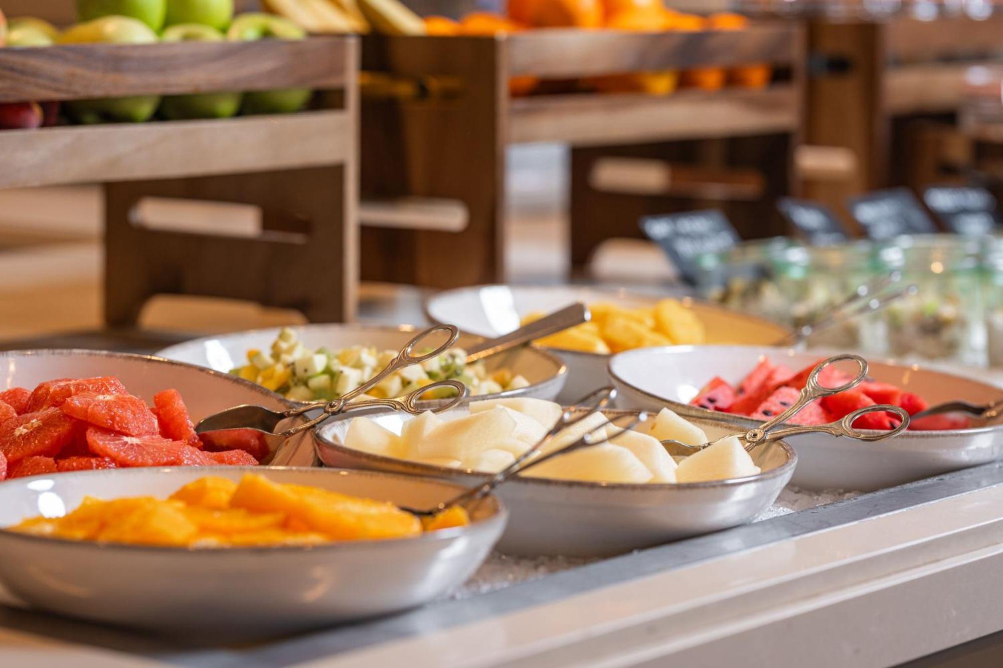 Tirana Marriott Hotel Экстерьер фото